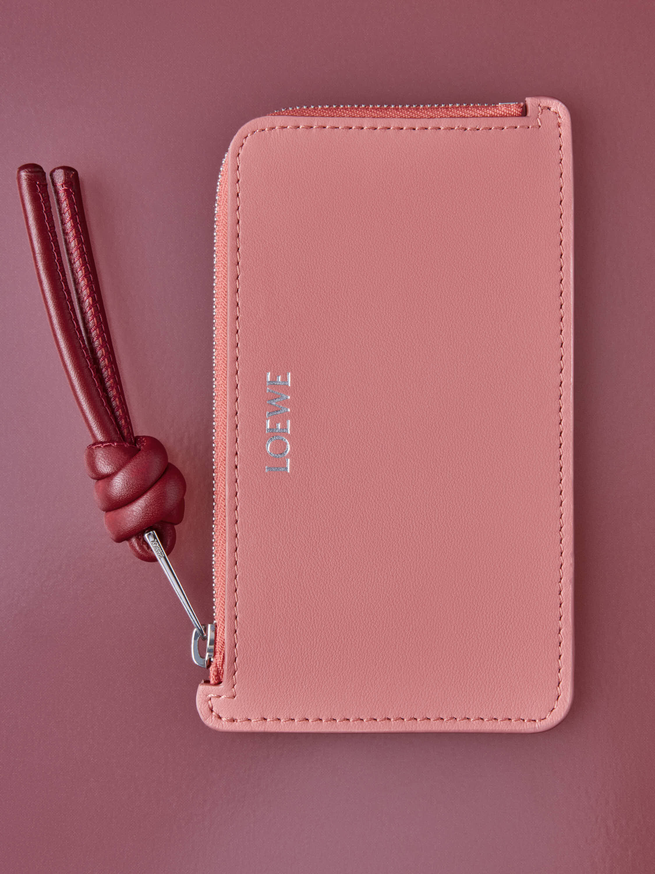 ロエベ公式オンラインストア｜LOEWE - LOEWE Japan official website